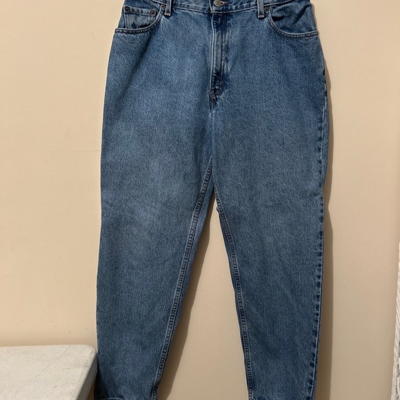 Levis 550 Jeans Women’s 14S Vintage High Rise Mom Red Tag Medium Wash Logo Denim - Picture 1 of 11